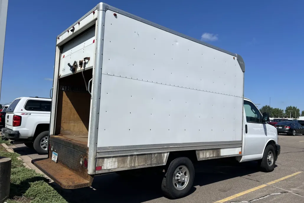 2019 Chevrolet Express Cutaway 3500 Van photo 1