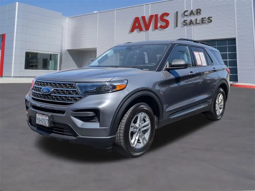 2022 Ford Explorer XLT photo 1