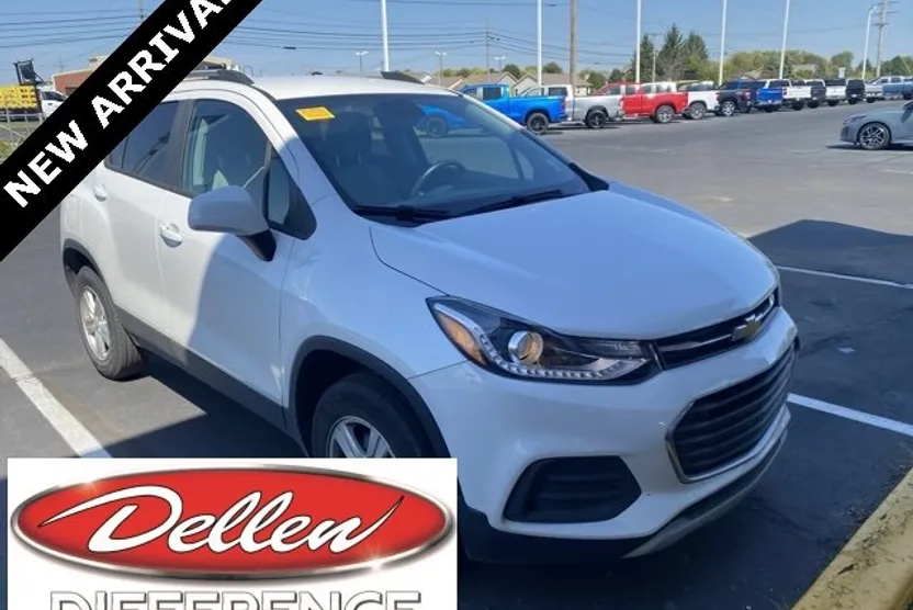 2022 Chevrolet Trax LT photo 1