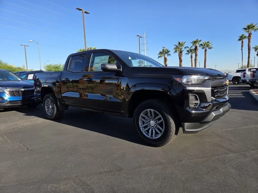 2026 Chevrolet Colorado LT photo 1
