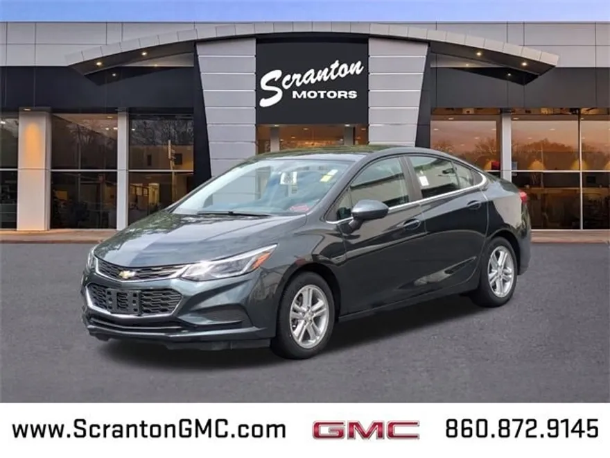 2018 Chevrolet Cruze LT photo 1