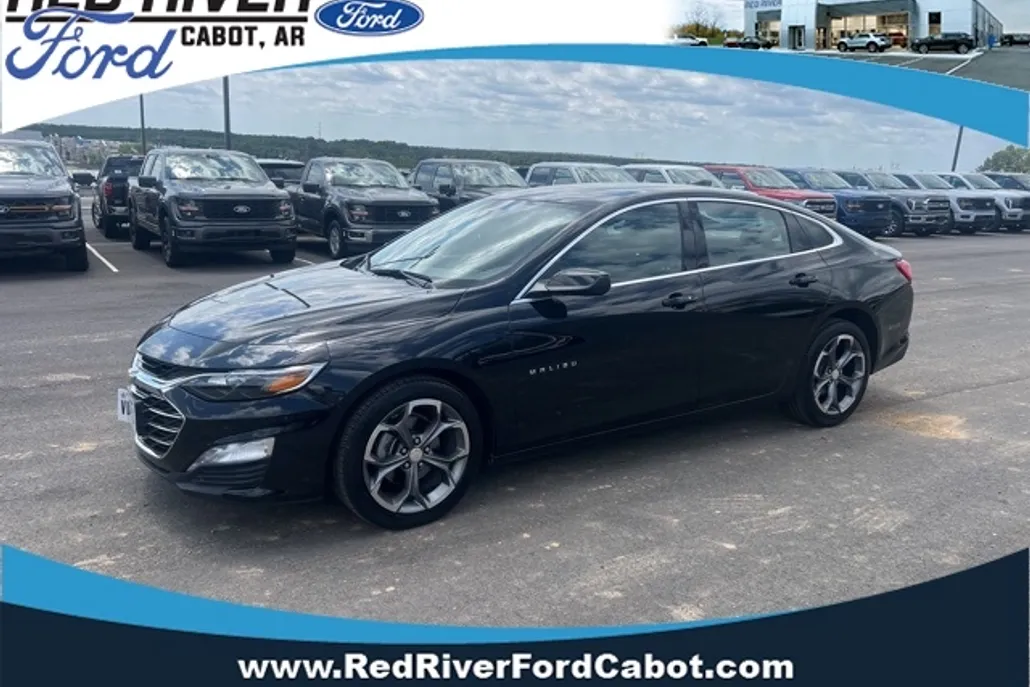 2024 Chevrolet Malibu 1LT photo 1