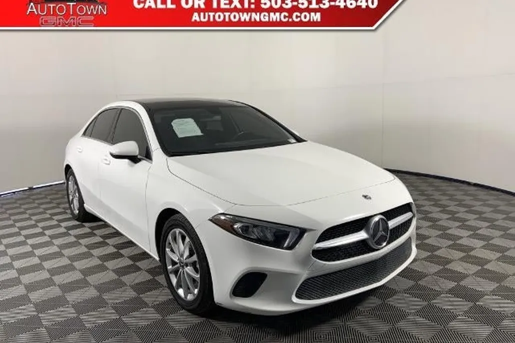 2021 Mercedes Benz A 220 photo 1