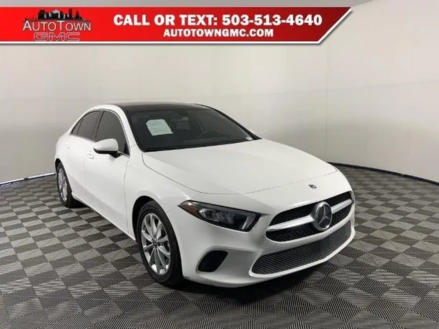 2021 Mercedes Benz A 220 photo 1