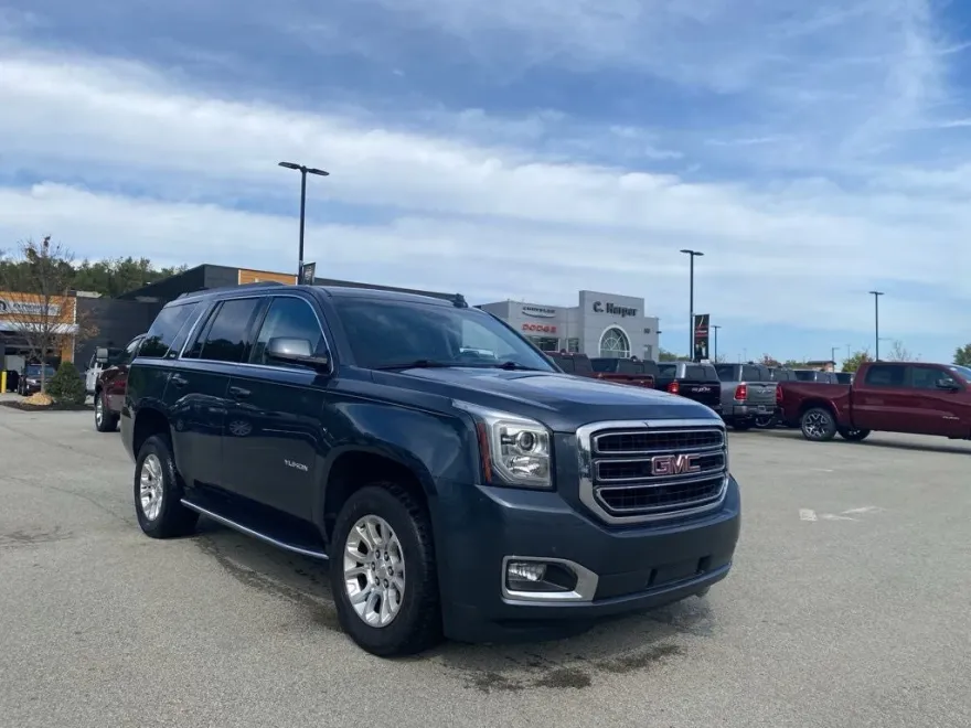 2019 Gmc Yukon SLT photo 1