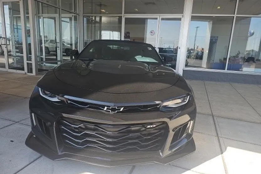2022 Chevrolet Camaro ZL1 photo 1