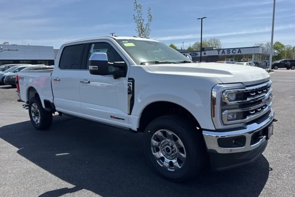 2025 Ford F-350 Lariat photo 1