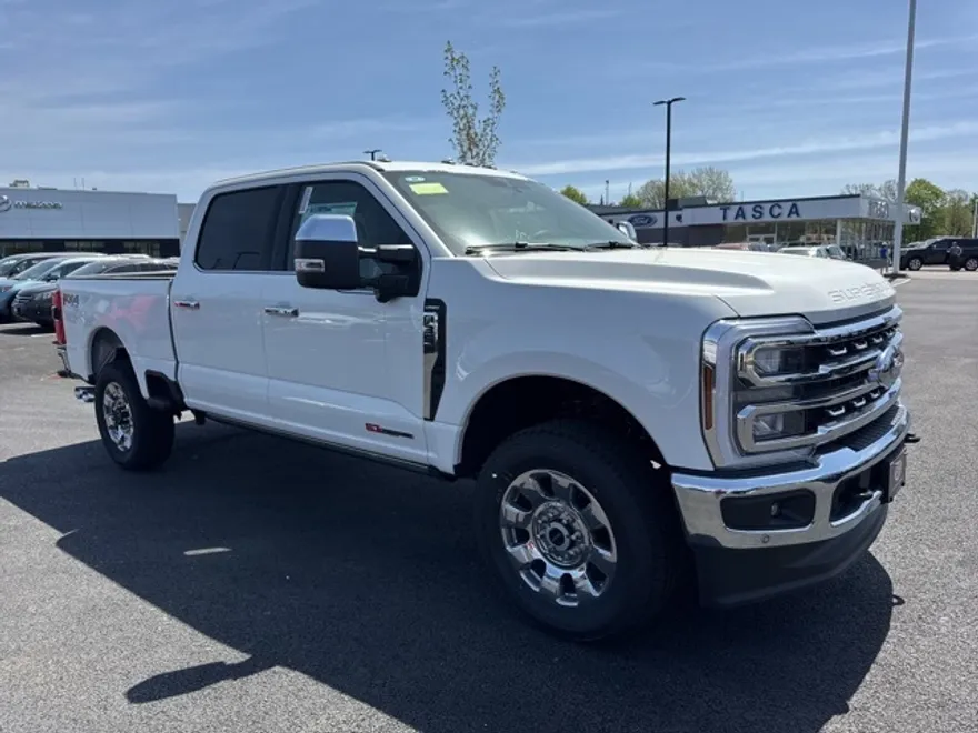 2025 Ford F-350 Lariat photo 1