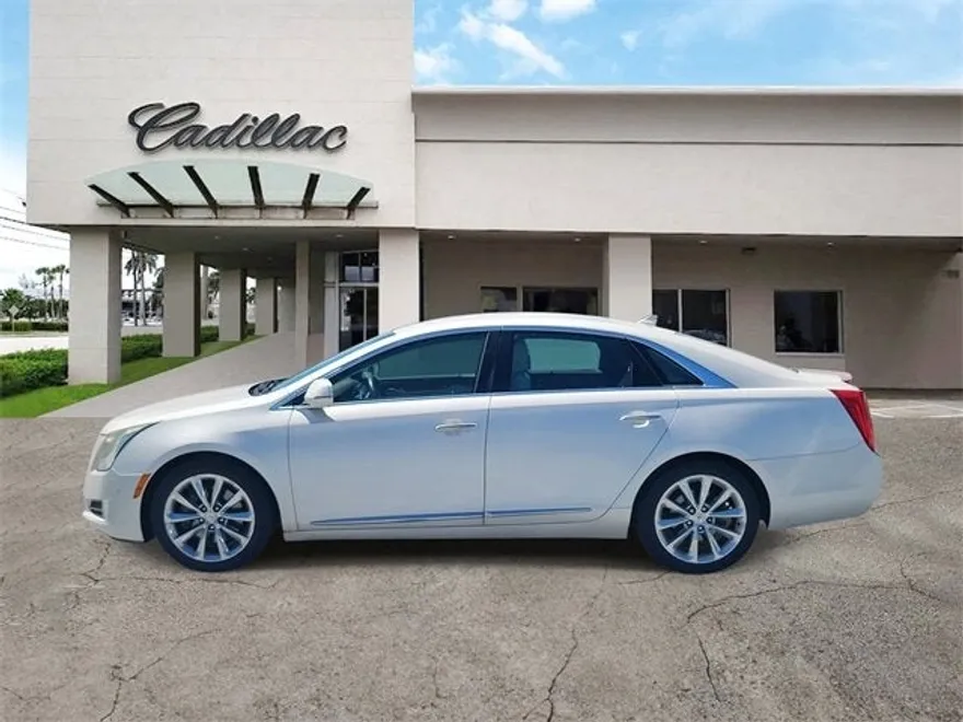2014 Cadillac XTS Premium photo 1