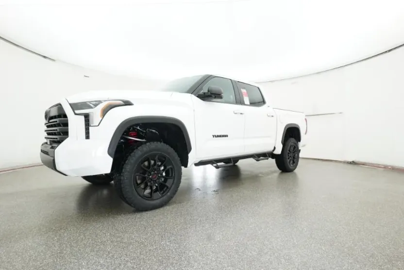 2025 Toyota Tundra SR5 CrewMax photo 1