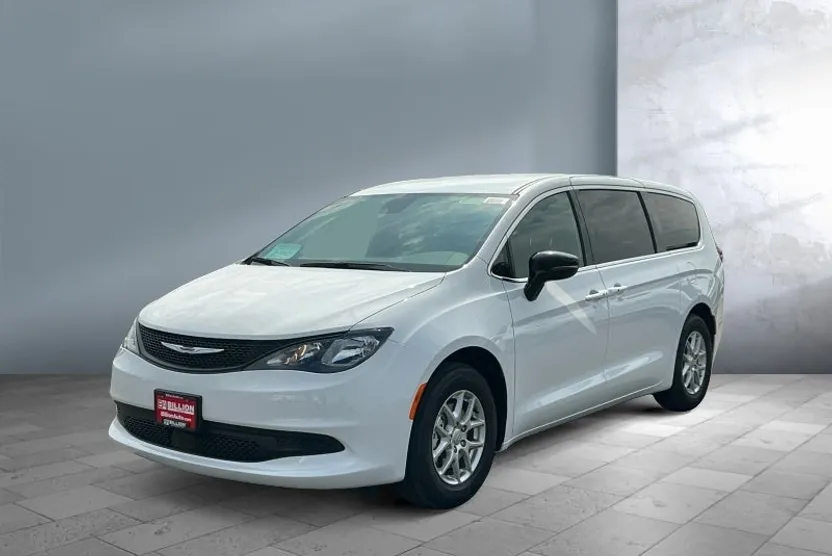 2026 Chrysler Voyager LX photo 1