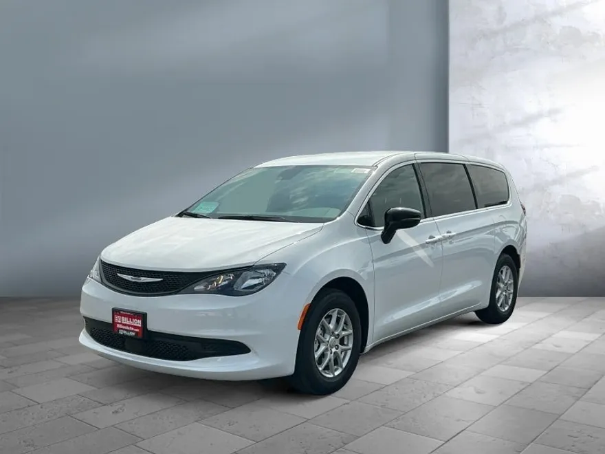 2026 Chrysler Voyager LX photo 1