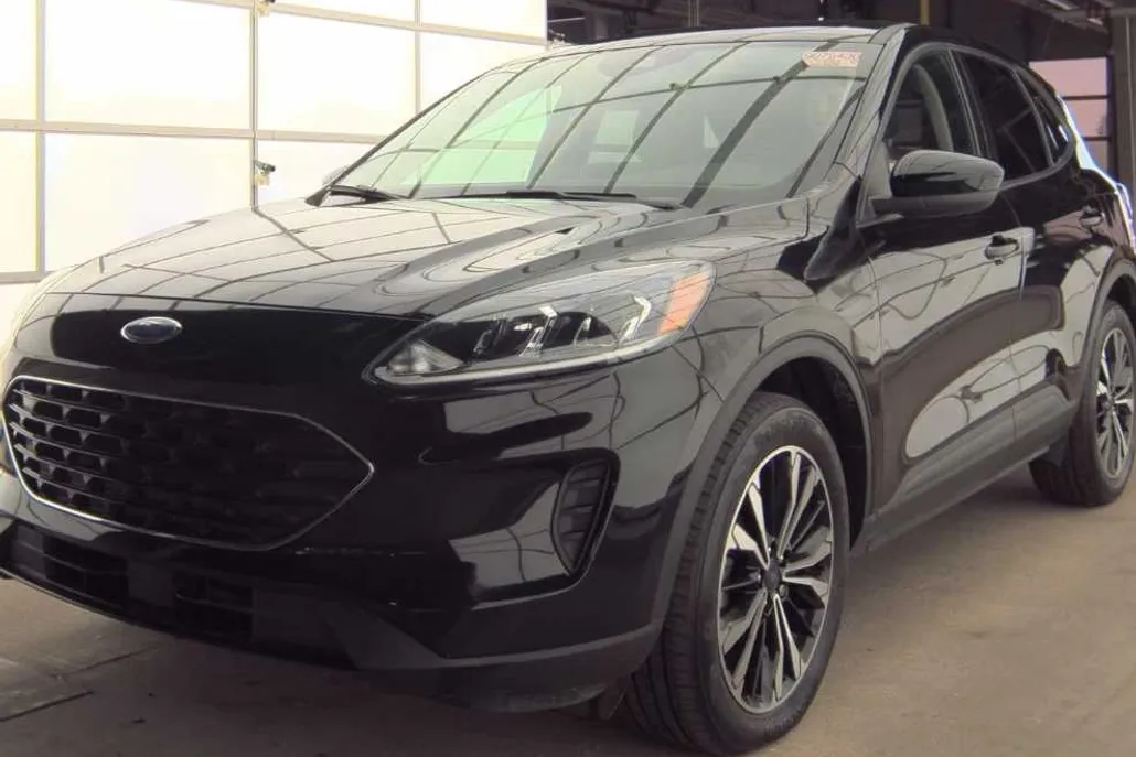 2022 Ford Escape SE photo 1