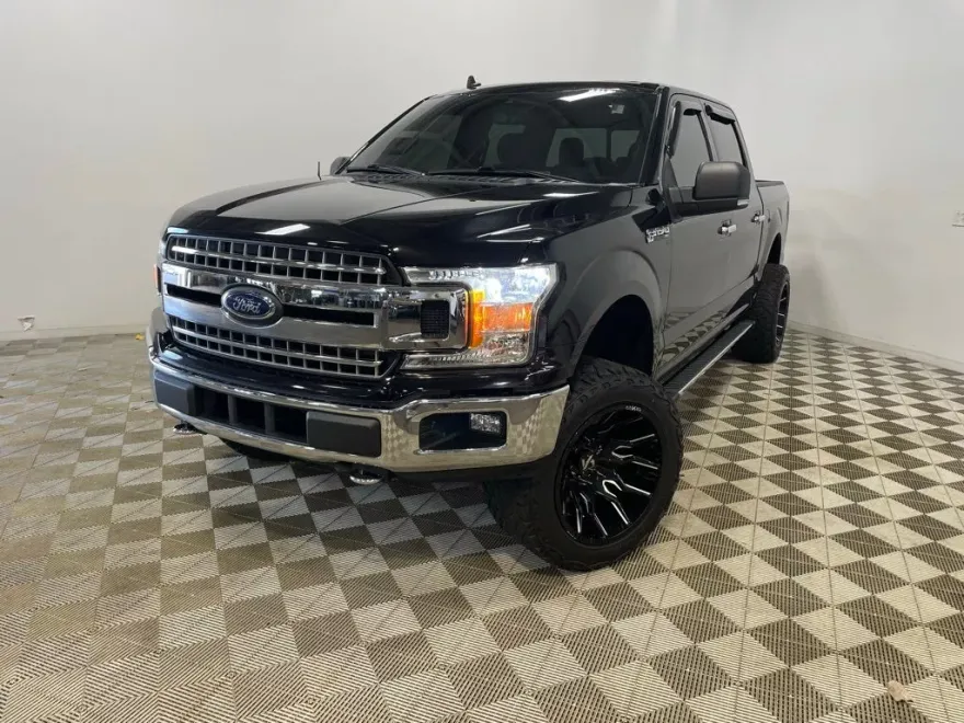 2020 Ford F-150 XLT photo 1
