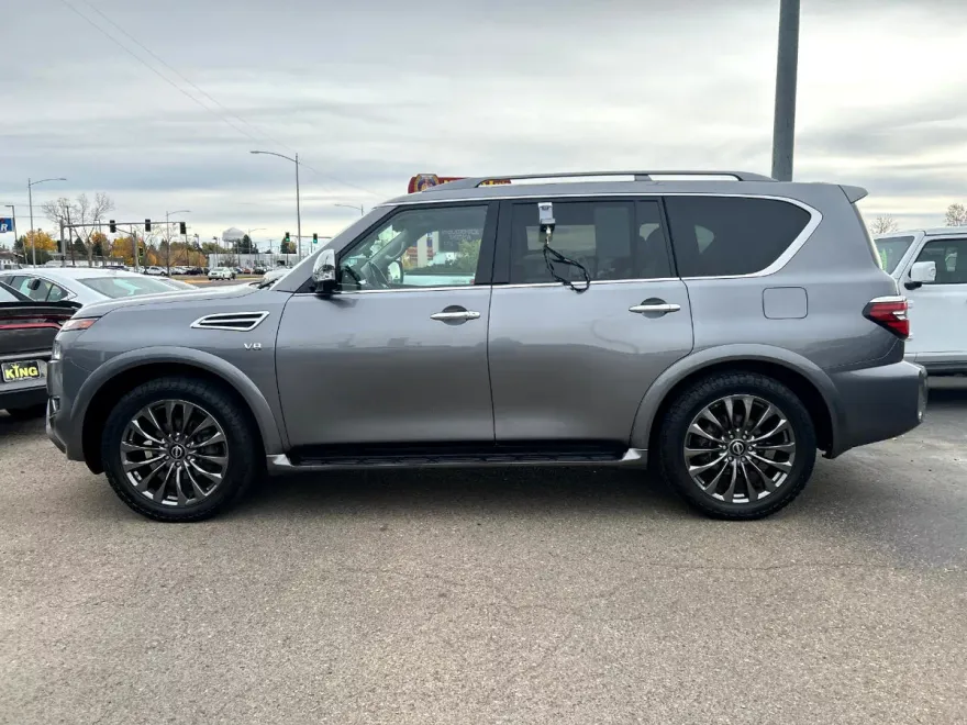 2021 Nissan Armada Platinum photo 2