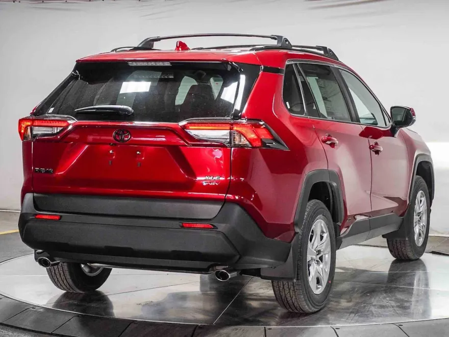2025 Toyota RAV4 Hybrid XLE photo 1