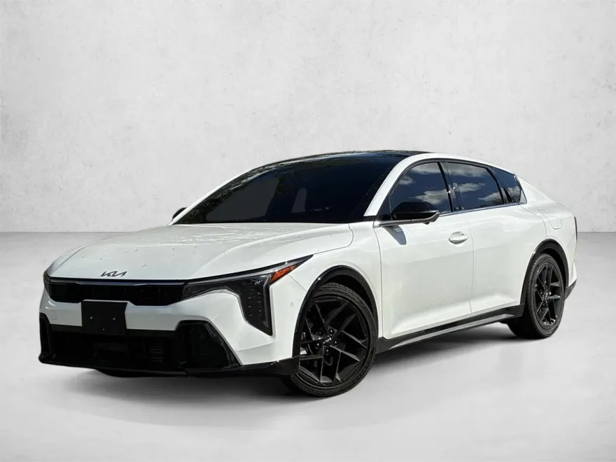 2025 Kia K4 GT-Line Turbo photo 1