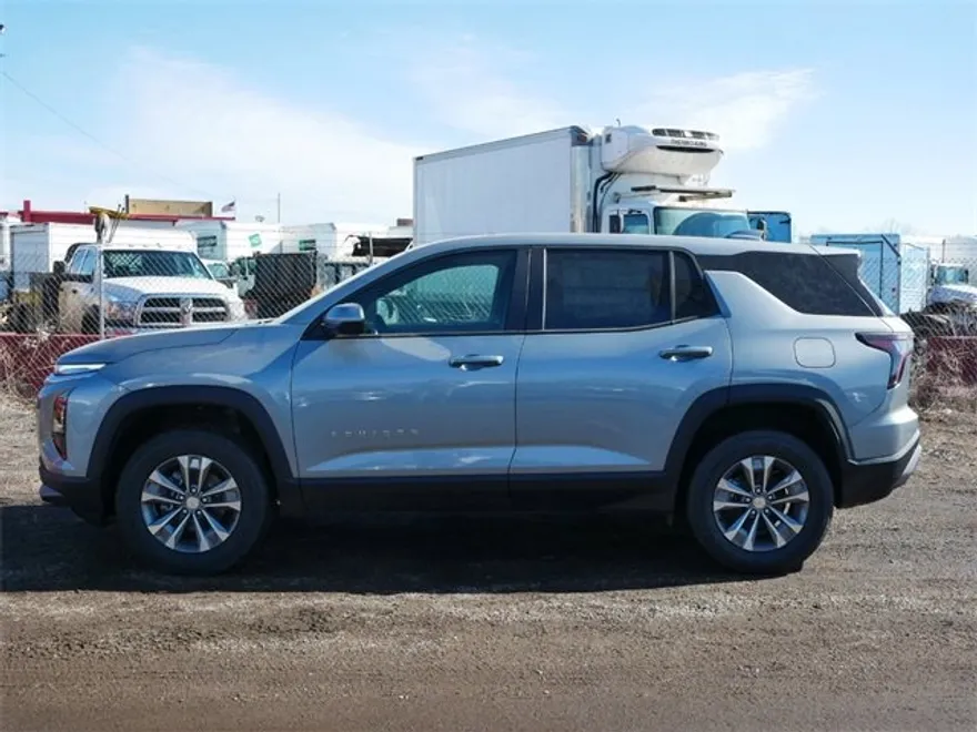 2025 Chevrolet Equinox LT photo 1