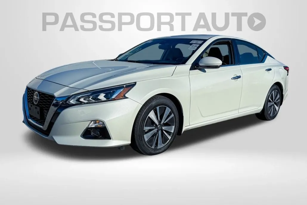 2022 Nissan Altima 2.5 SL photo 1