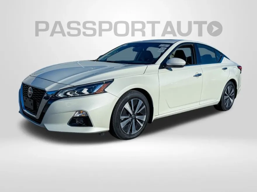 2022 Nissan Altima 2.5 SL photo 1
