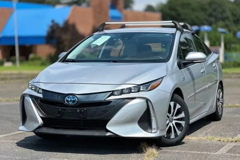 2022 Toyota Prius Prime XLE photo 1