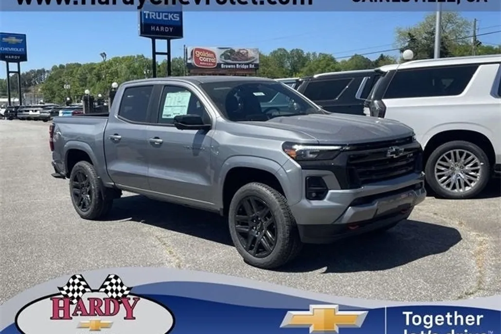 2025 Chevrolet Colorado Z71 photo 1
