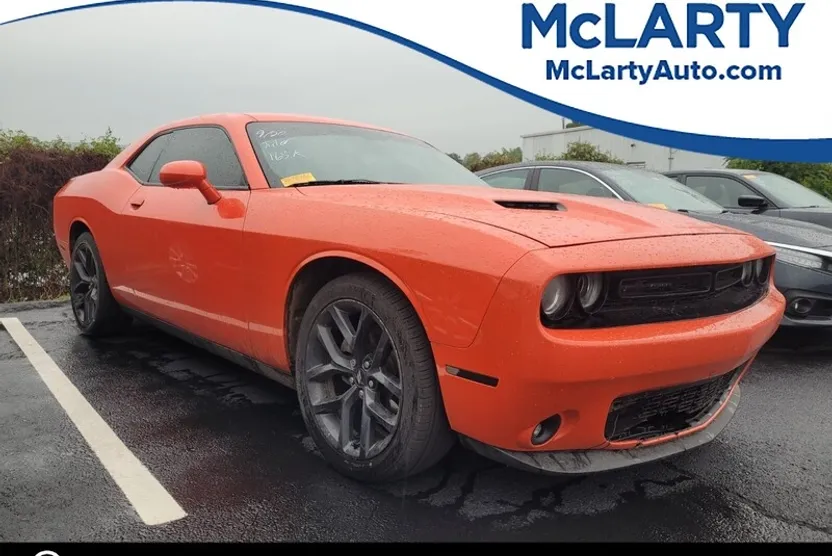 2021 Dodge Challenger SXT photo 1