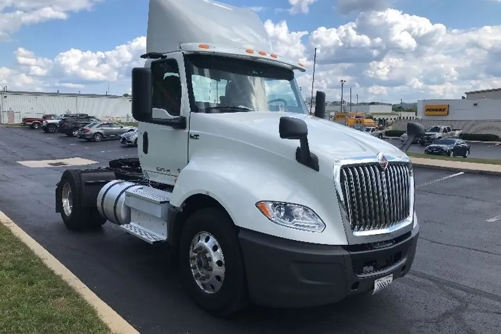 2020 International LT625 LT photo 1