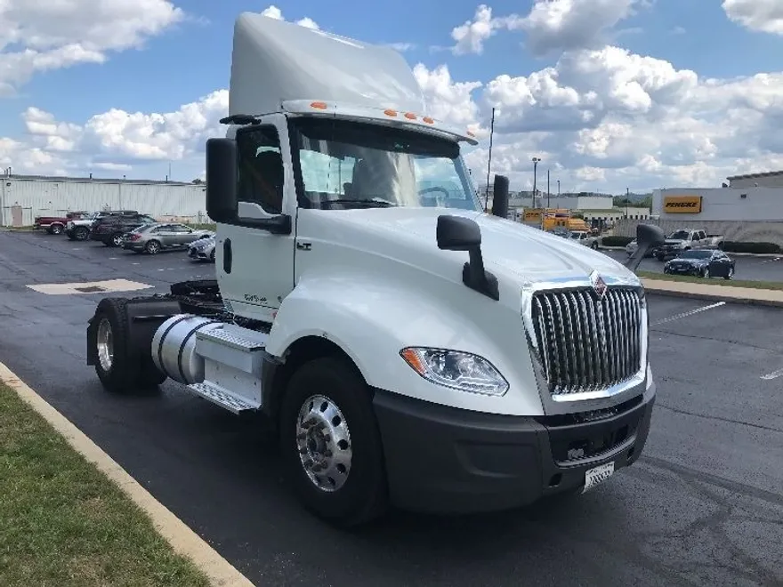 2020 International LT625 LT photo 1