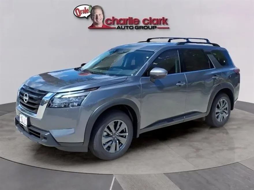 2025 Nissan Pathfinder SV photo 1