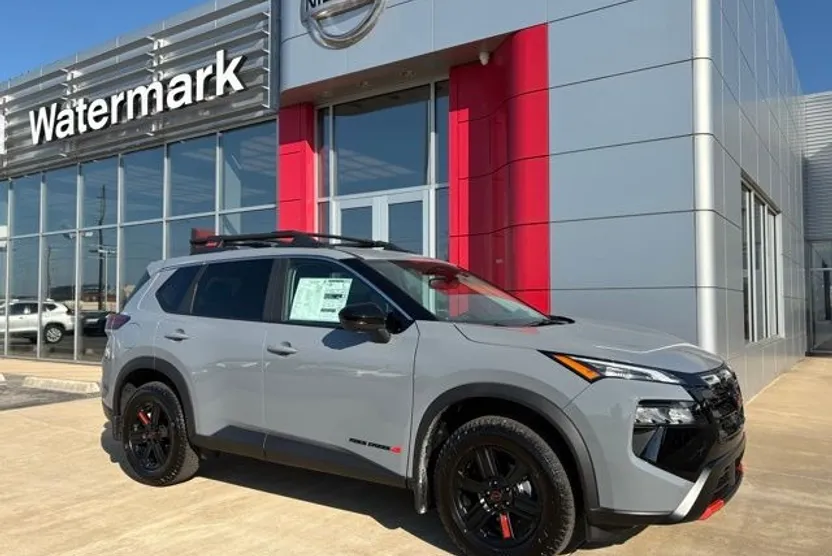 2026 Nissan Rogue SV photo 1