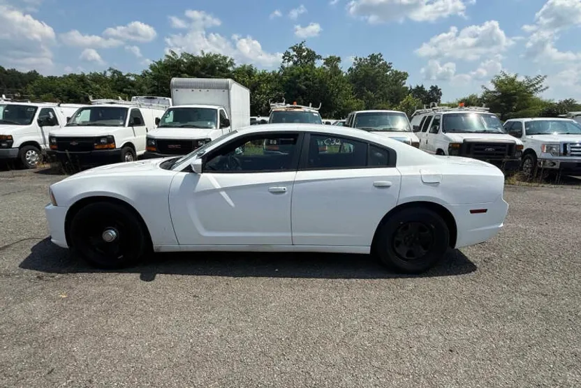 2014 Dodge Charger photo 1
