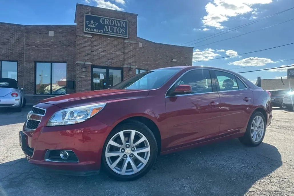 2013 Chevrolet Malibu 2LT photo 1