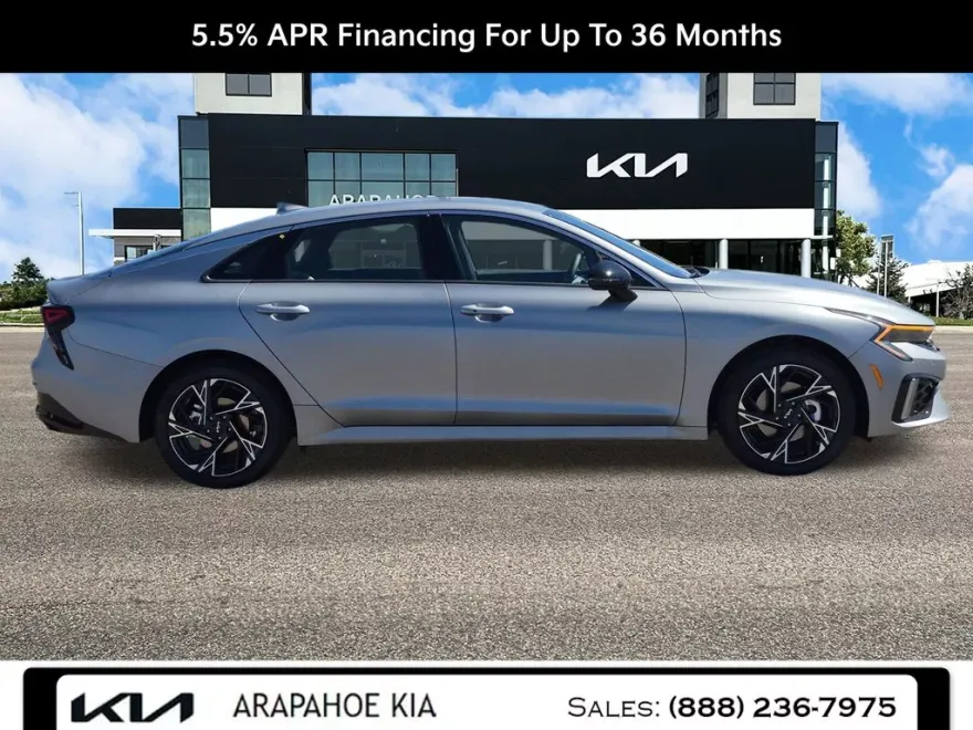 2026 Kia K5 GT-Line photo 1