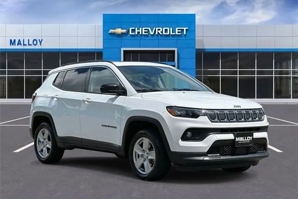 2022 Jeep Compass Latitude photo 1
