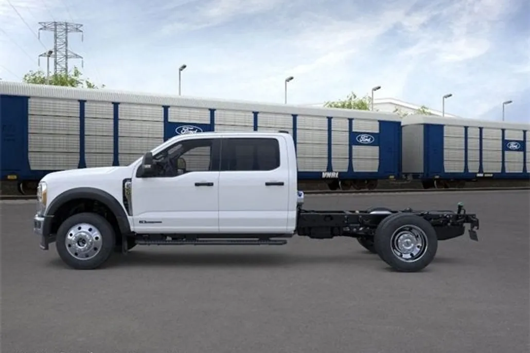 2026 Ford F-550 XLT photo 1