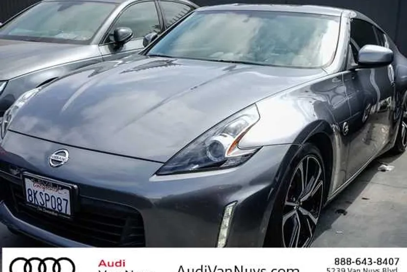 2020 Nissan 370Z Sport Touring photo 1