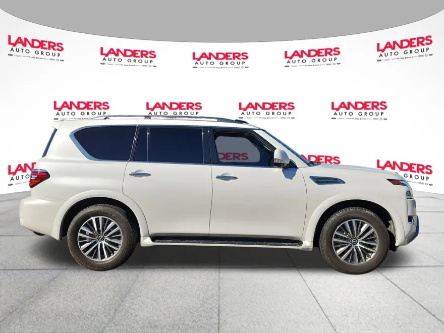 2023 Nissan Armada SL photo 1
