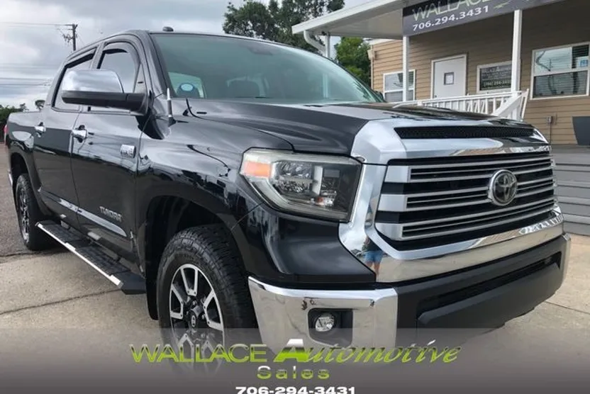2018 Toyota Tundra Limited CrewMax photo 1