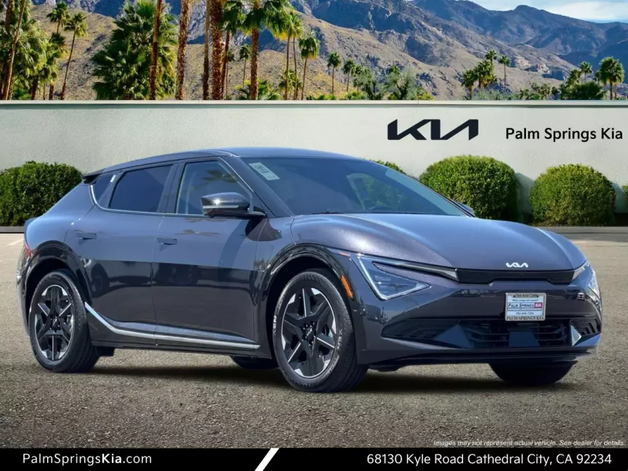 2025 Kia EV6 Wind photo 1