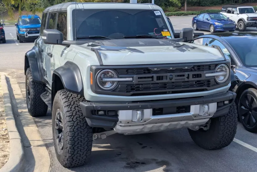 2023 Ford Bronco Raptor photo 1