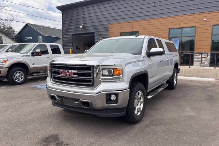 2015 Gmc Sierra 1500 SLT photo 1