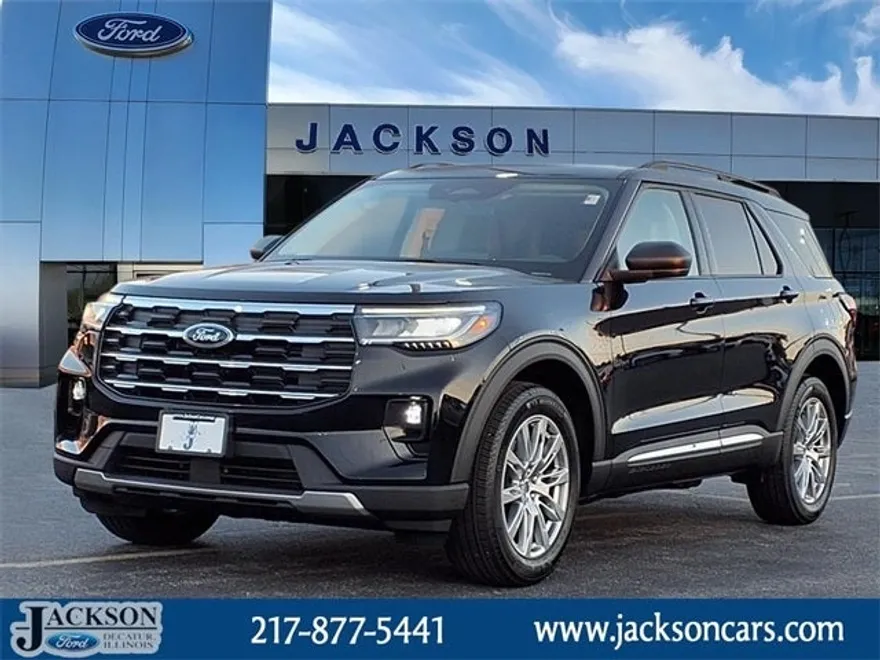 2025 Ford Explorer photo 1