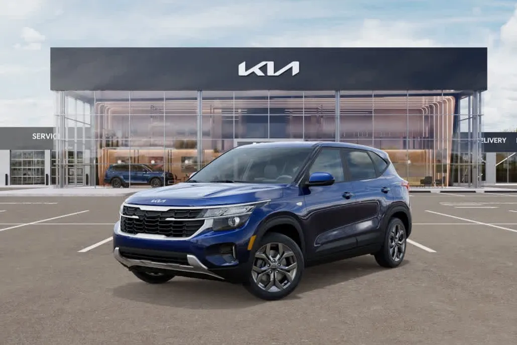2026 Kia Seltos LX photo 1
