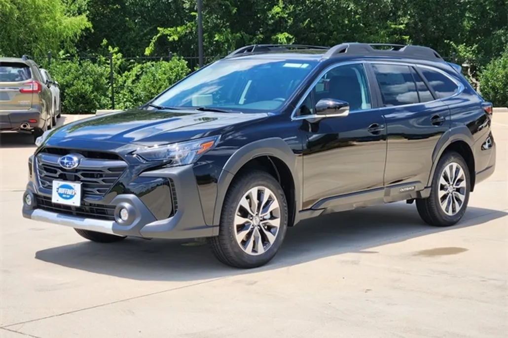 2025 Subaru Outback Limited XT photo 1