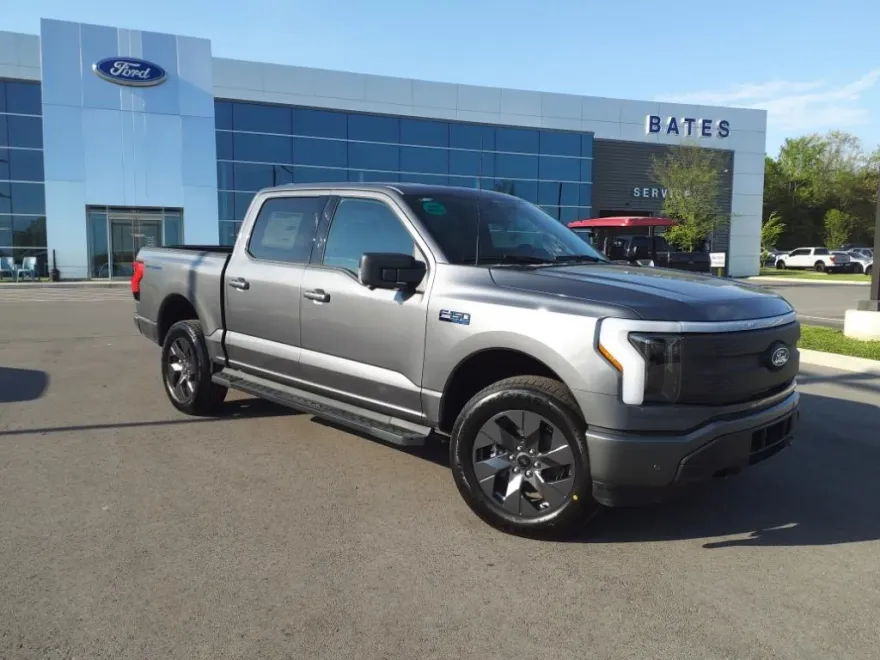 2025 Ford F-150 Lightning photo 1