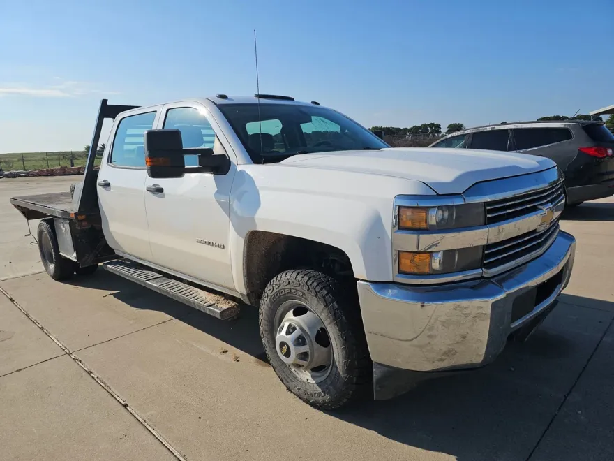 2015 Chevrolet Silverado 3500HD photo 1