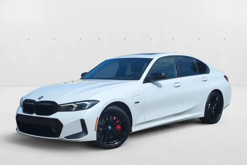 2023 Bmw 330e photo 1