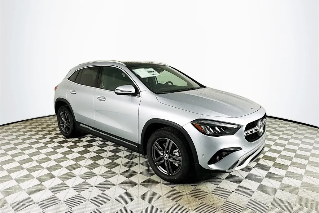 2026 Mercedes Benz GLA 250 photo 1