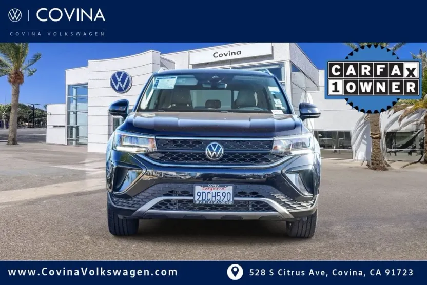 2023 Volkswagen Taos SE photo 1